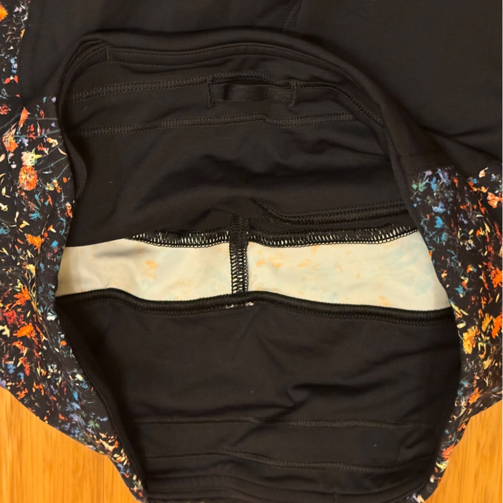 Lululemon Wake & Train Tight 28" Black/ Flowerescent Multi-Color - Picture 10 of 12